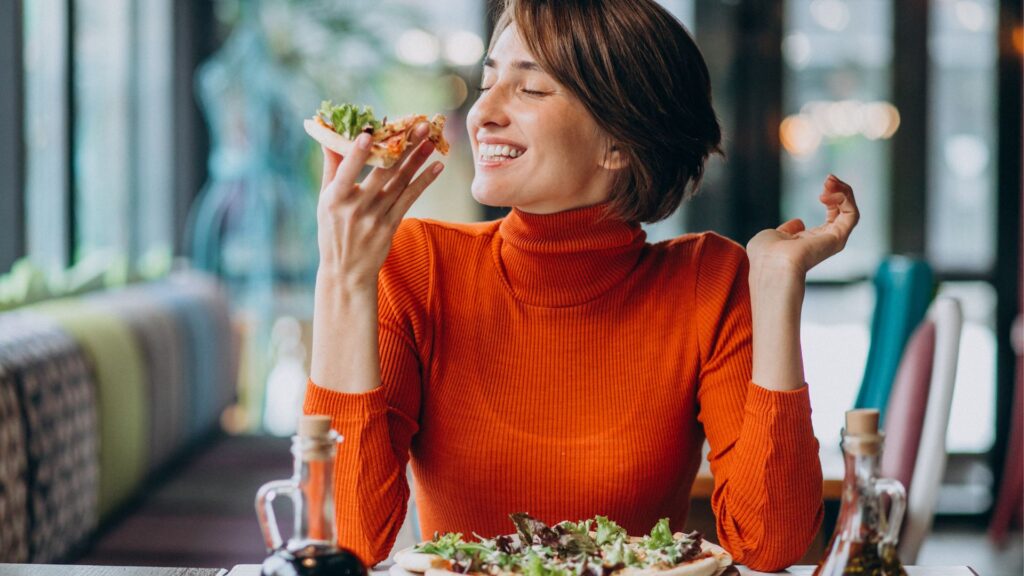 woman eating mindful food